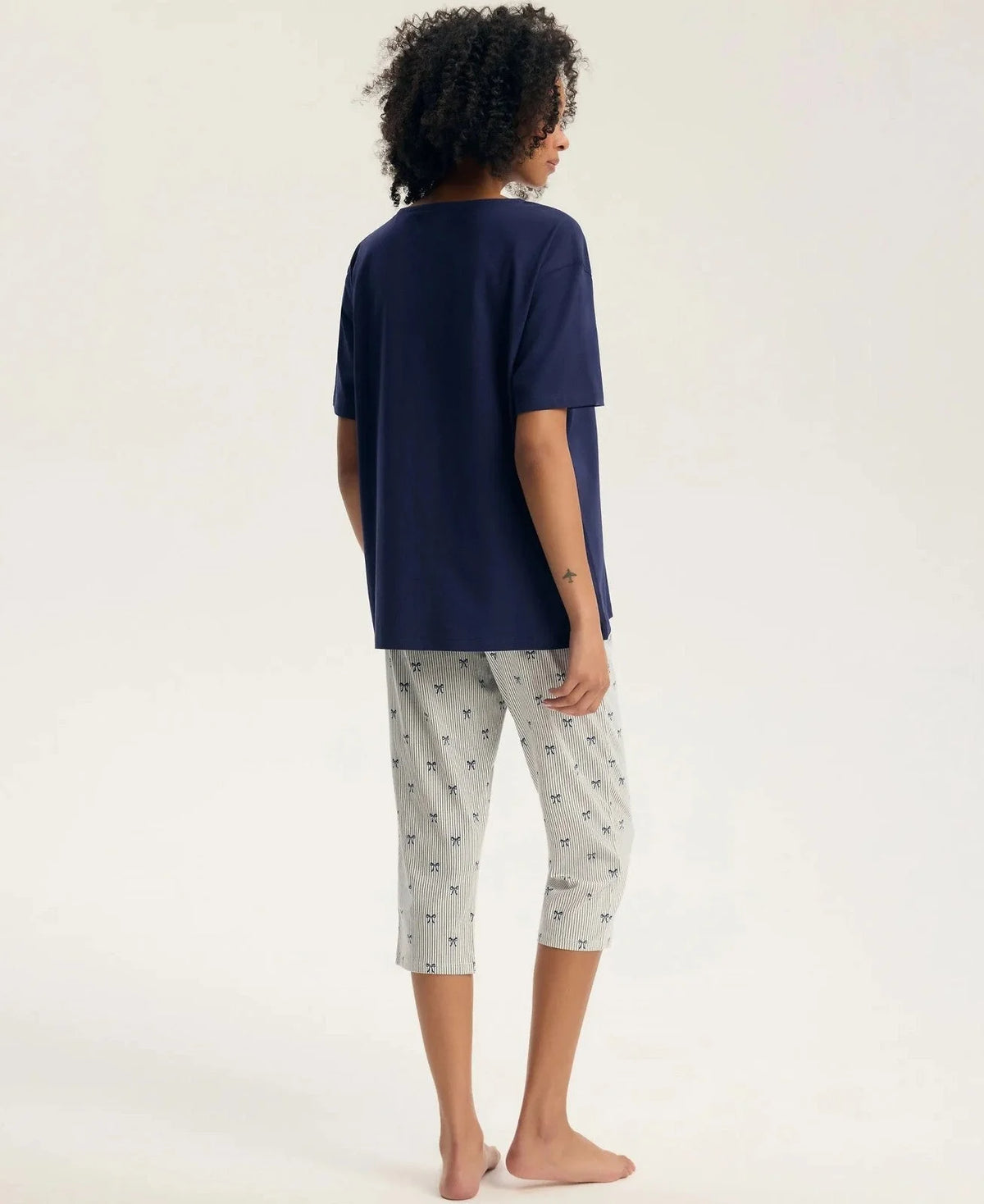 45431 - gaela -pigiama da donna in puro cotone con scollo