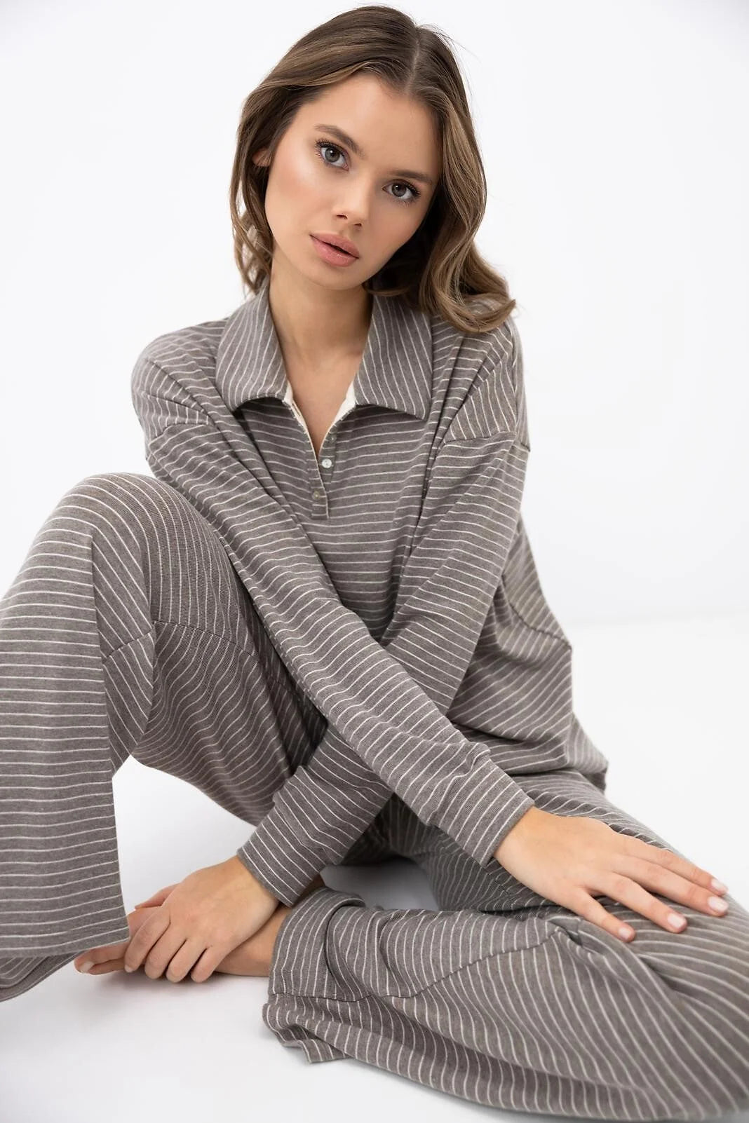 Amaya - pigiama da donna in lyocell e viscosa a micro righe