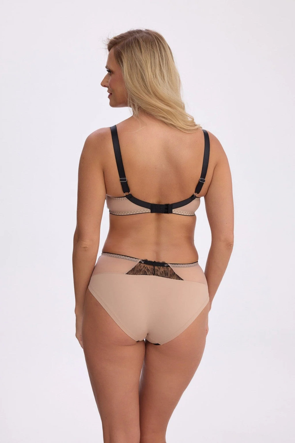 Isabela - 1377 - reggiseno semi-soft con ricamo e fodera