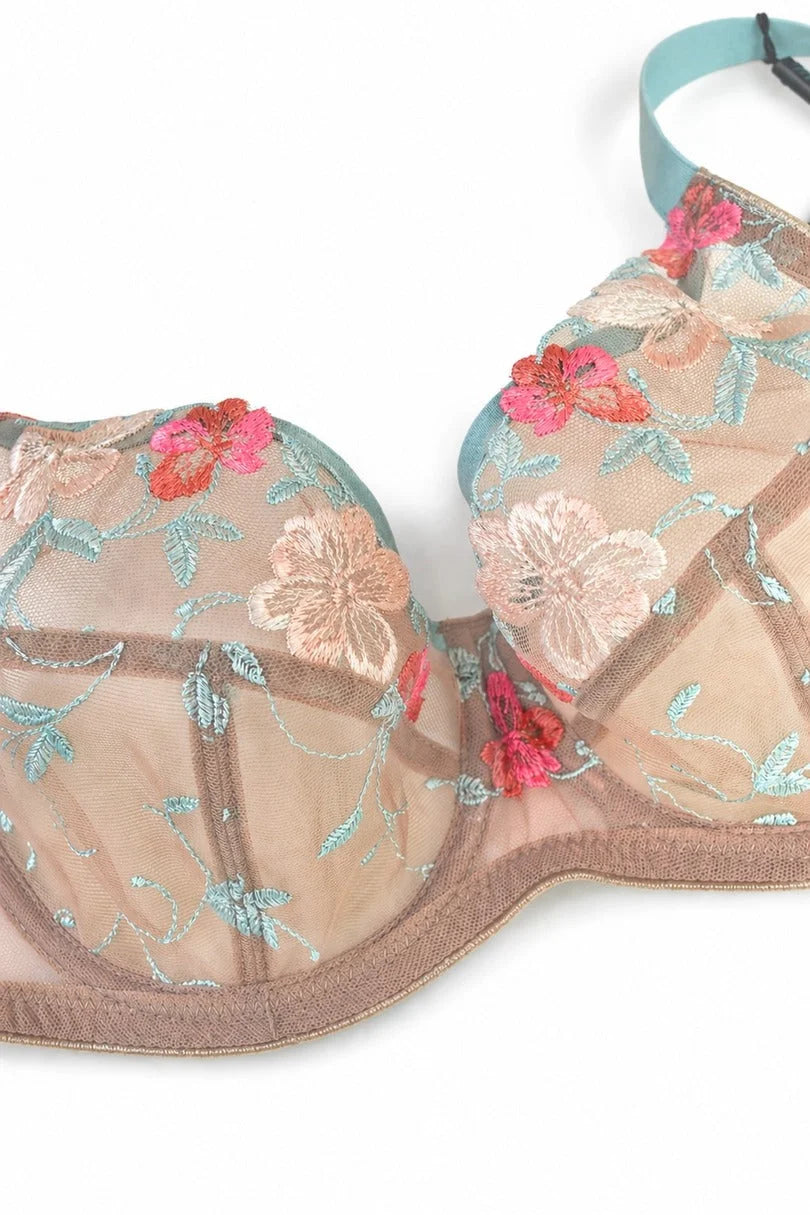 Reggiseno soft in pizzo – eleganza e sostegno per grandi