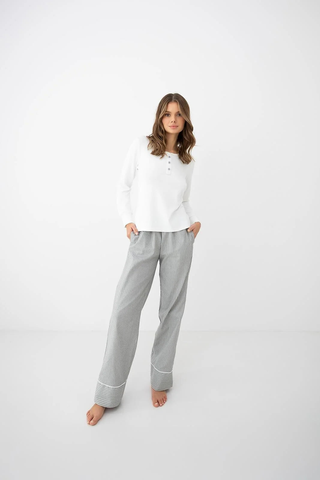 Salma - pigiama da donna con maglia bottoncini e pantaloni