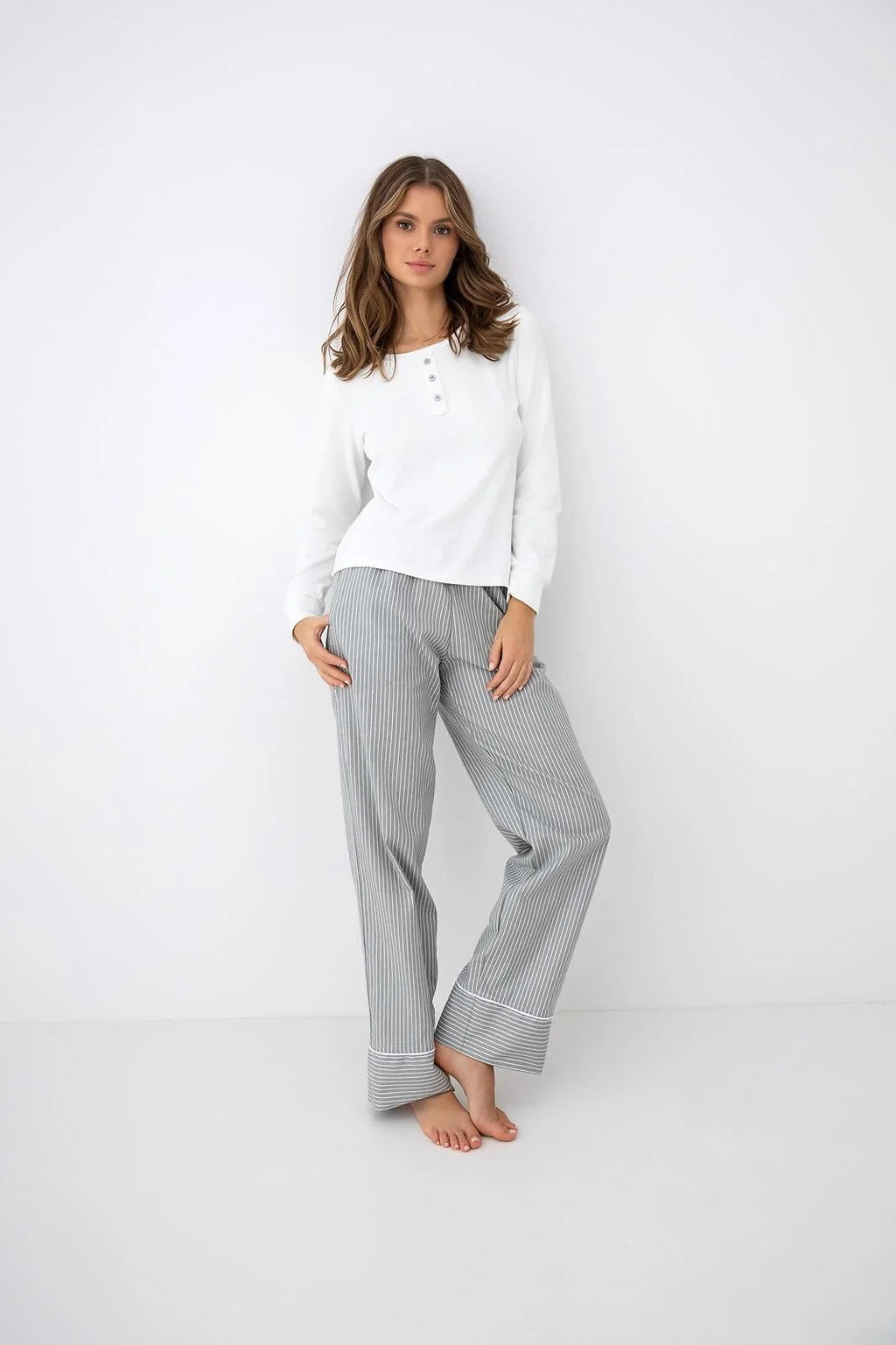 Salma - pigiama da donna con maglia bottoncini e pantaloni
