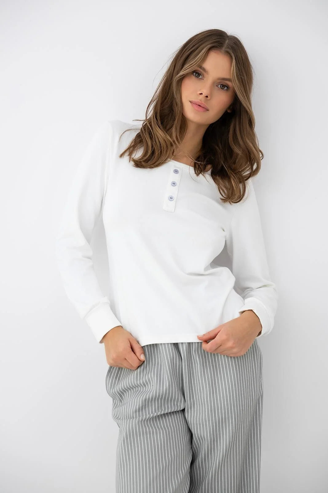 Salma - pigiama da donna con maglia bottoncini e pantaloni