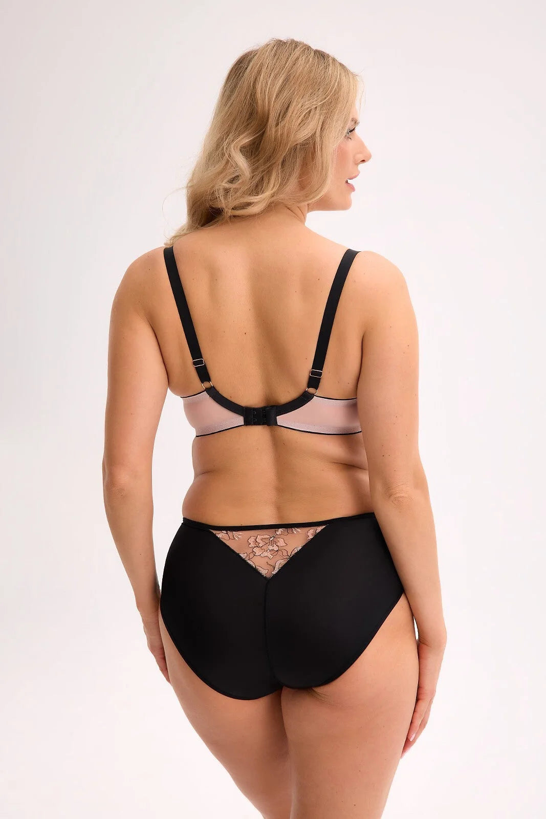 1332 - xenia - reggiseno semi–soft con ferretto